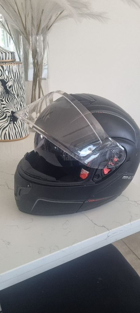 קסדה MT Helmets