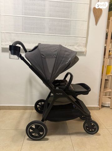 עגלת nuna triv next