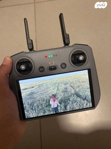 שלט לרחפן עם מסך! (DJI)