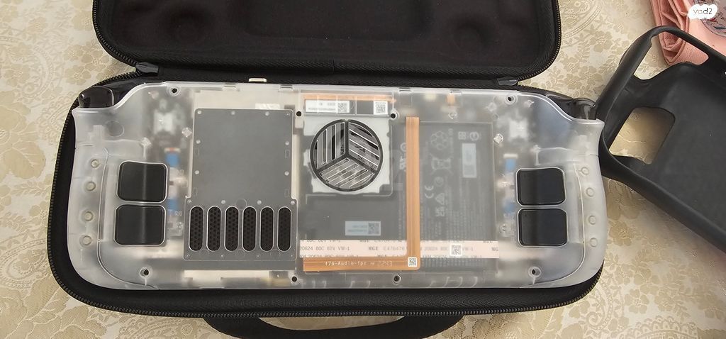 SteamDeck LCD משודרג ומאובזר
