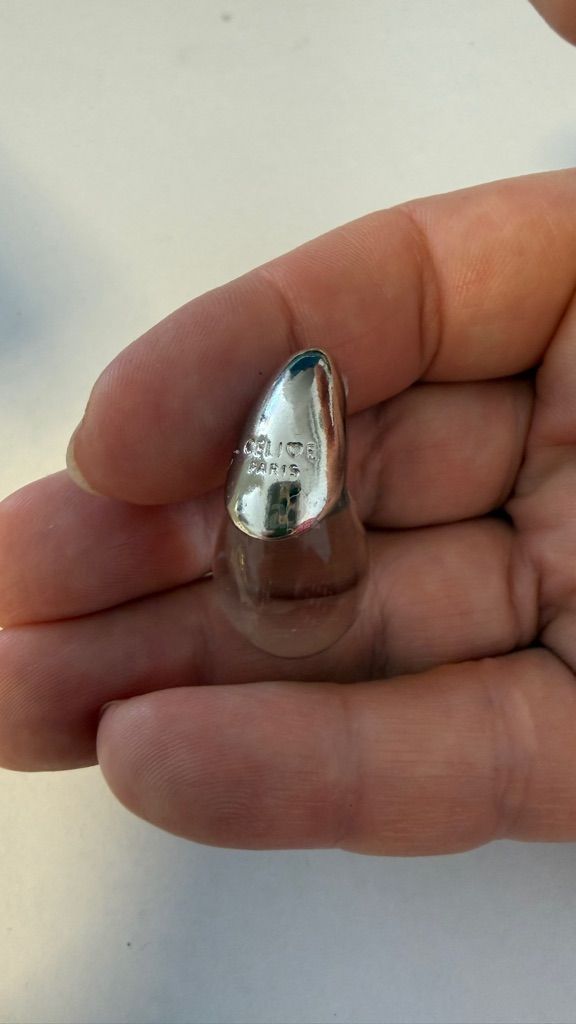 עגילים מזכוכית