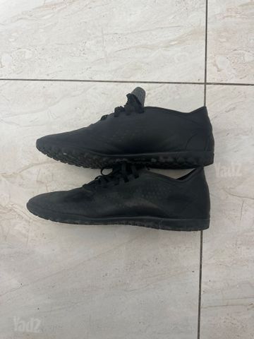 נעליי קטרגל   Adidas predator