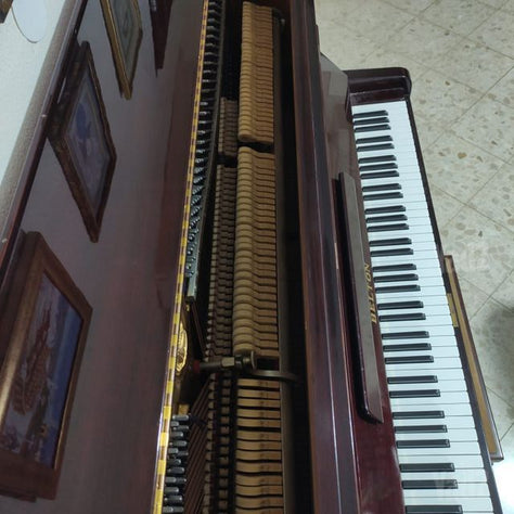 פסנתר BELTON