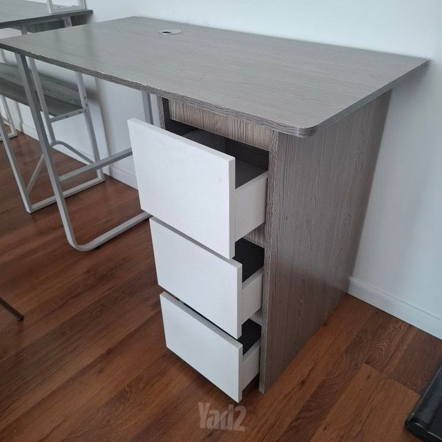 שולחן