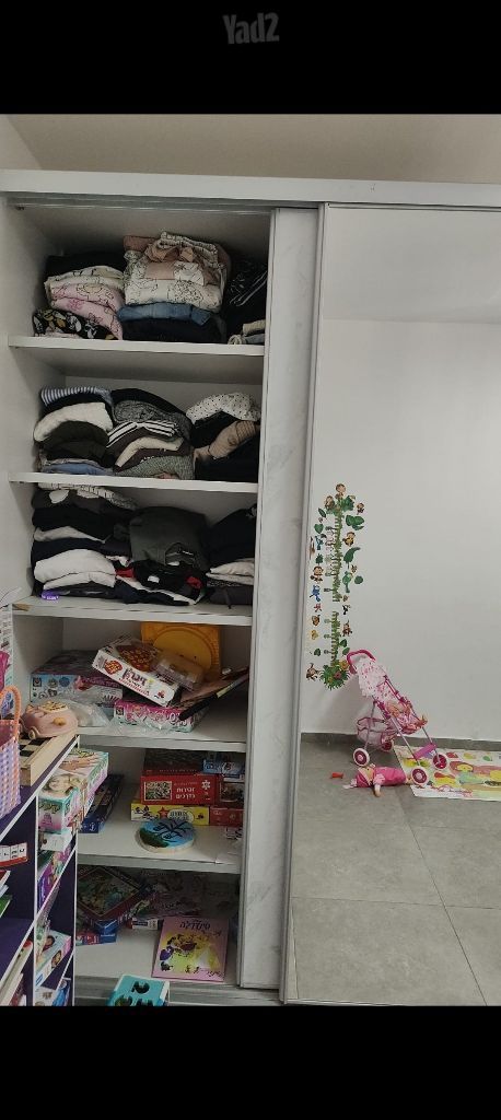 ארון בגדים