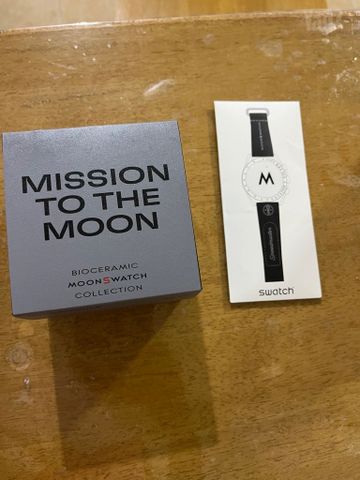 Omega x Swatch moonswatch