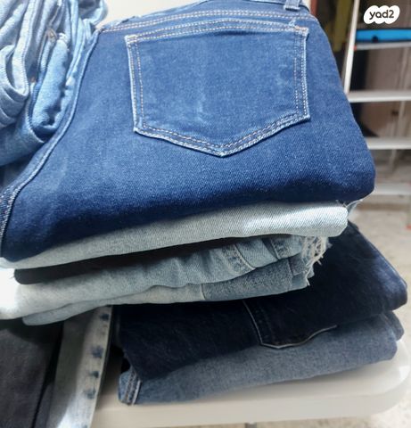 ג'ינסים לנשים