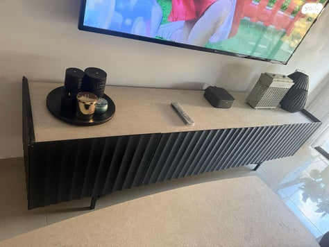 מזנון + שולחן