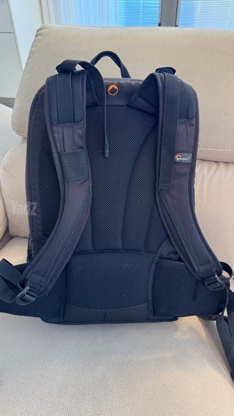 תיק מצלמה LOWEPRO