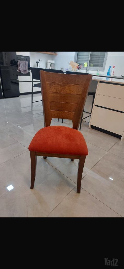 כיסאות אוכל