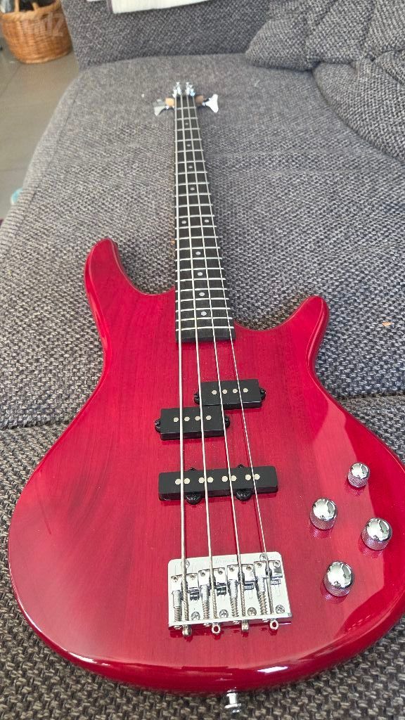 גיטרה בס חדשה Ibanez