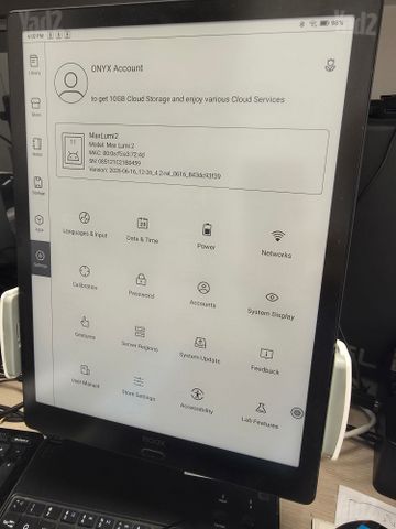 קורא ספרים ONYX Max Lumi 2