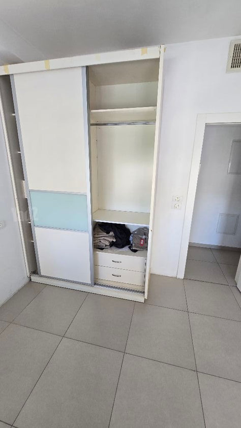 ארון קיר
