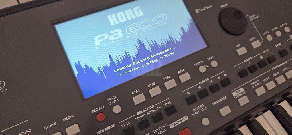 אורגן קורג KORG pa600