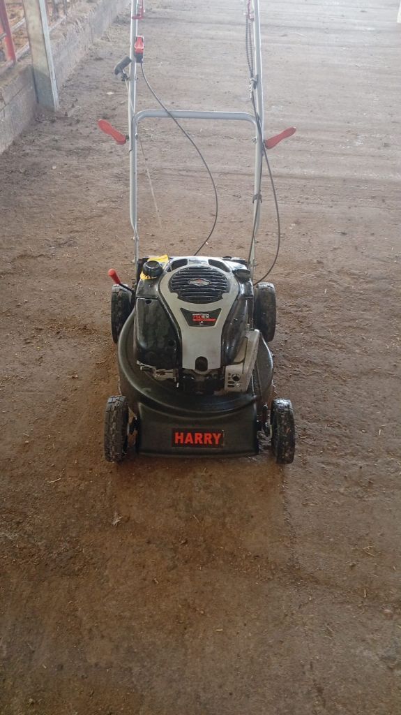 מכסחת harry מתנייעת