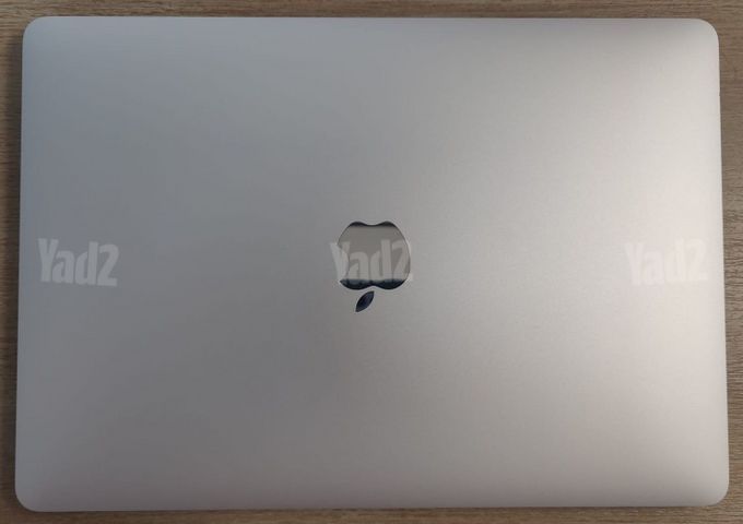 MacBook Air (13.3", M1, 2020)