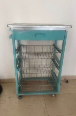 עגלת שירות למטבח או לבית.