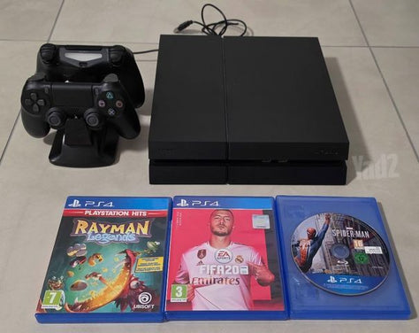 Sony PlayStation 4 (1TB)