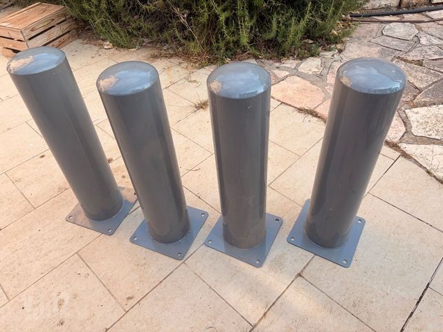 עמודי חניה