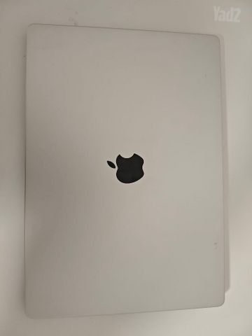 MacBook Pro Max M1