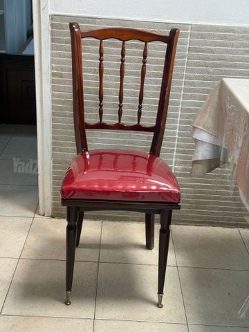 כיסאות