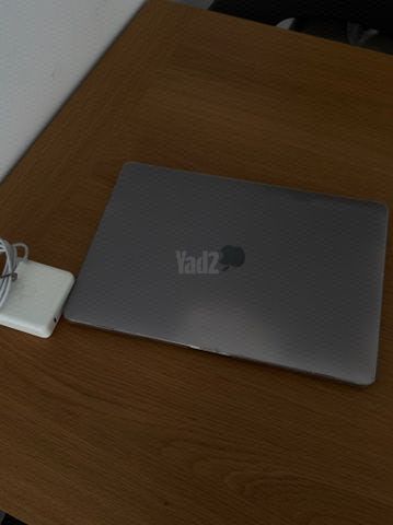 MacBook Air 13” (2017)