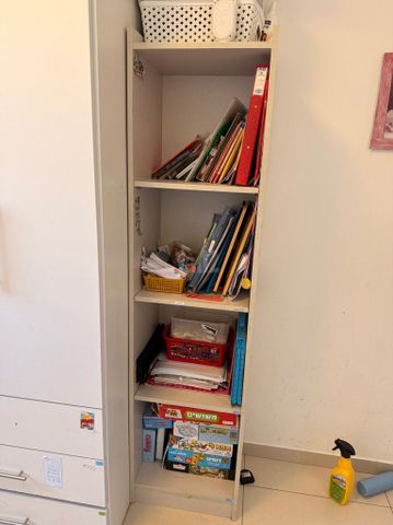 כוננית ספרים