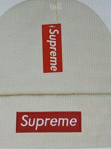 כובעי supreme