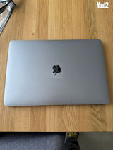 למכירה MacBook Pro 16 אינץ'.