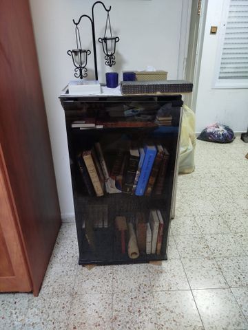 שידות שונות