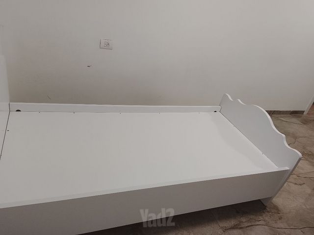 מיטת יחיד
