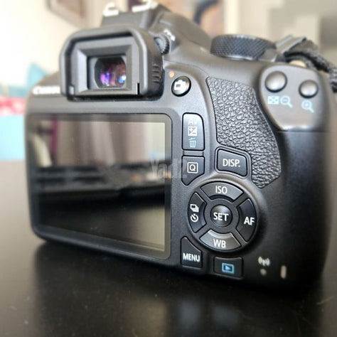 סט מצלמת Canon EOS 1300D