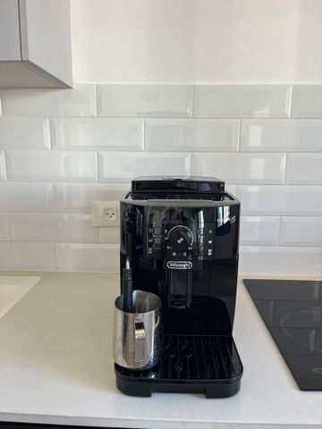 מכונת קפה delonghi magnifica s