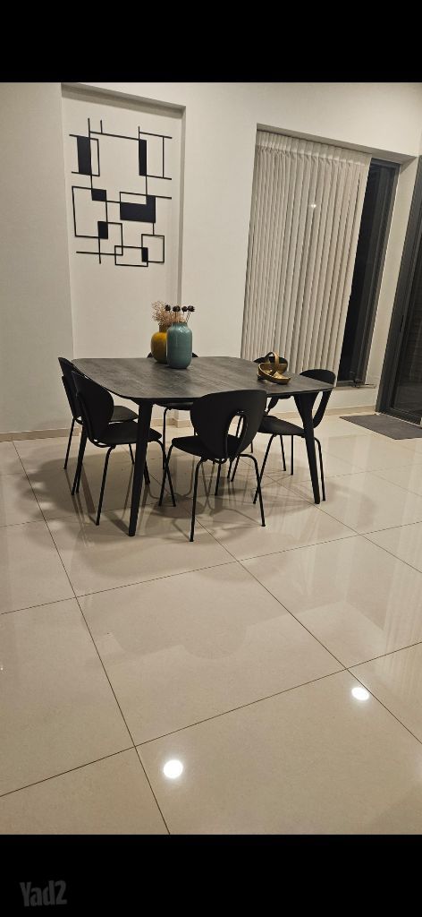שולחן 1.4×1.4