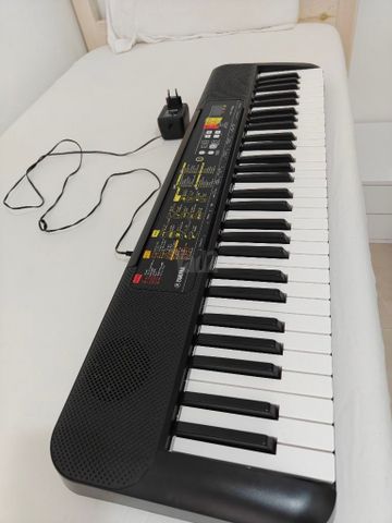 אורגן Yamaha PSR-F52