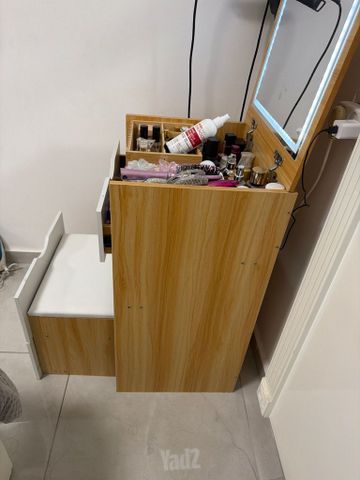 שידת איפור