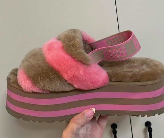 נעלי UGG מקוריות