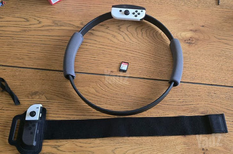 Switch Oled עם אביזרים ומשחק