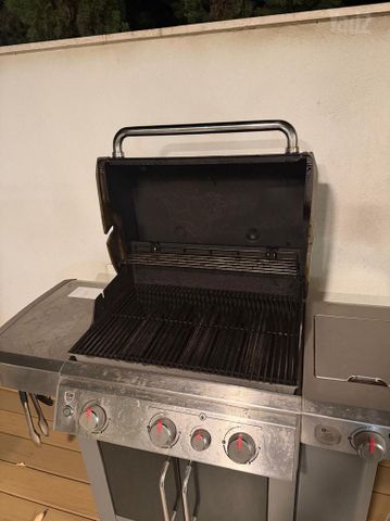 מנגל גז Weber סדרת Genesis