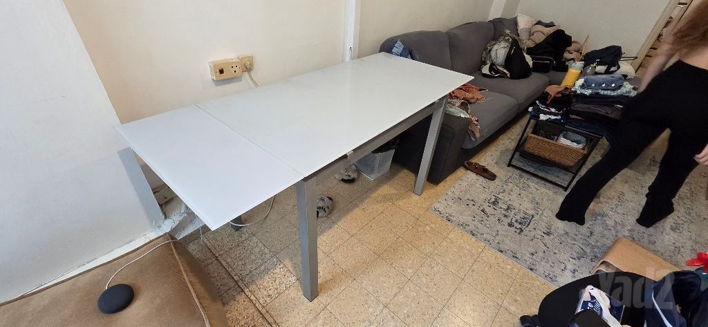 שולחן