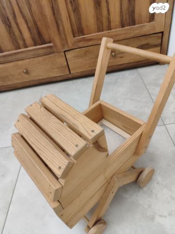 עגלה מעץ למשחק