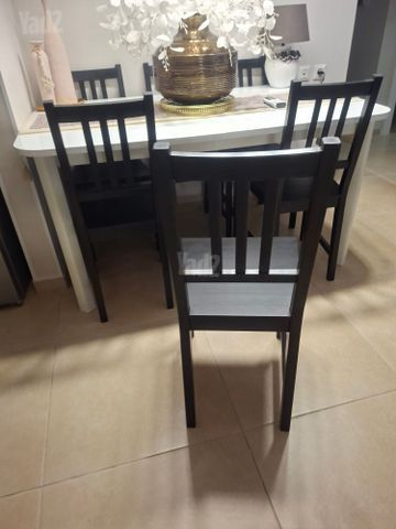 כיסאות