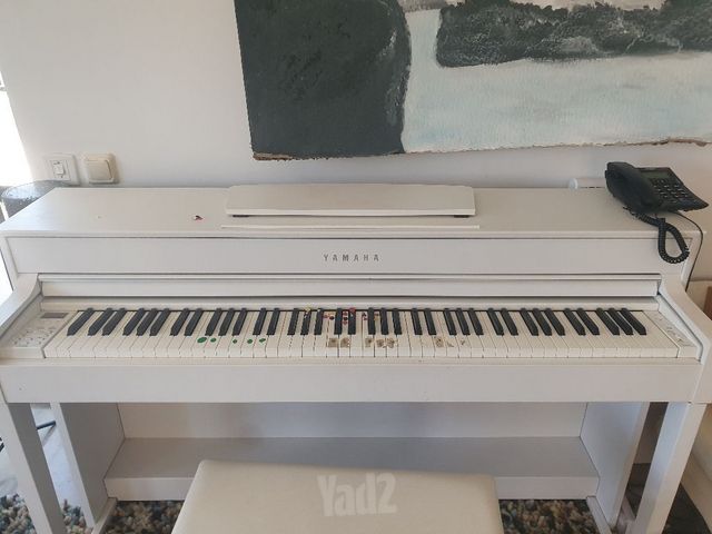 YAMAHA Clavinova CLP-535