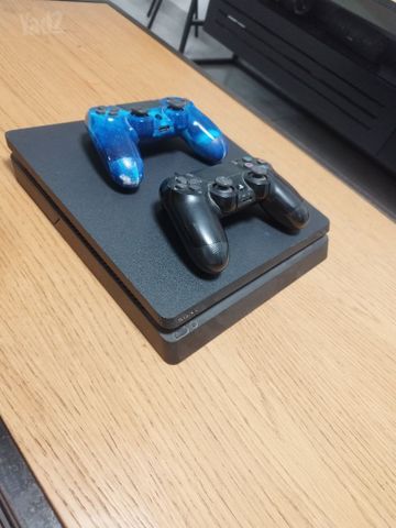 PlayStation 4