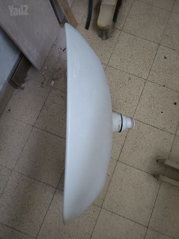 כיור תלוי