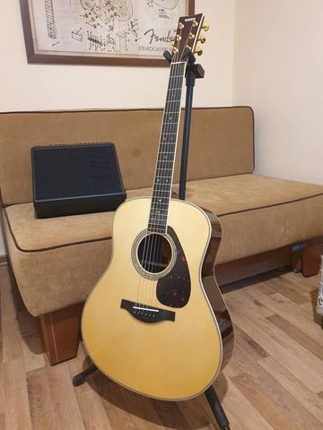 Yamaha LL16