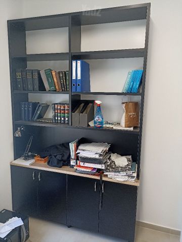 שולחן ישיבות