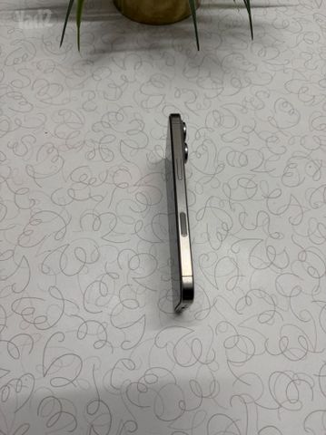 iPhone 16 pro 256g