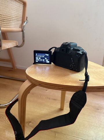 Canon 700D + 2 עדשות