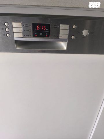 מדיח כלים Bosch חצי אינטגרלי